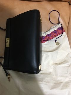 (Category: ) located in . Submitted by baggoddess (Listing ID 1057721045, Image 1). Description: .