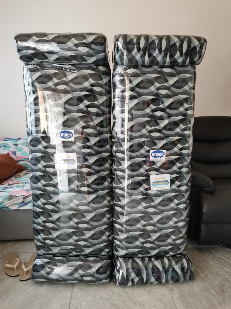 Cleopatra store chair uratex