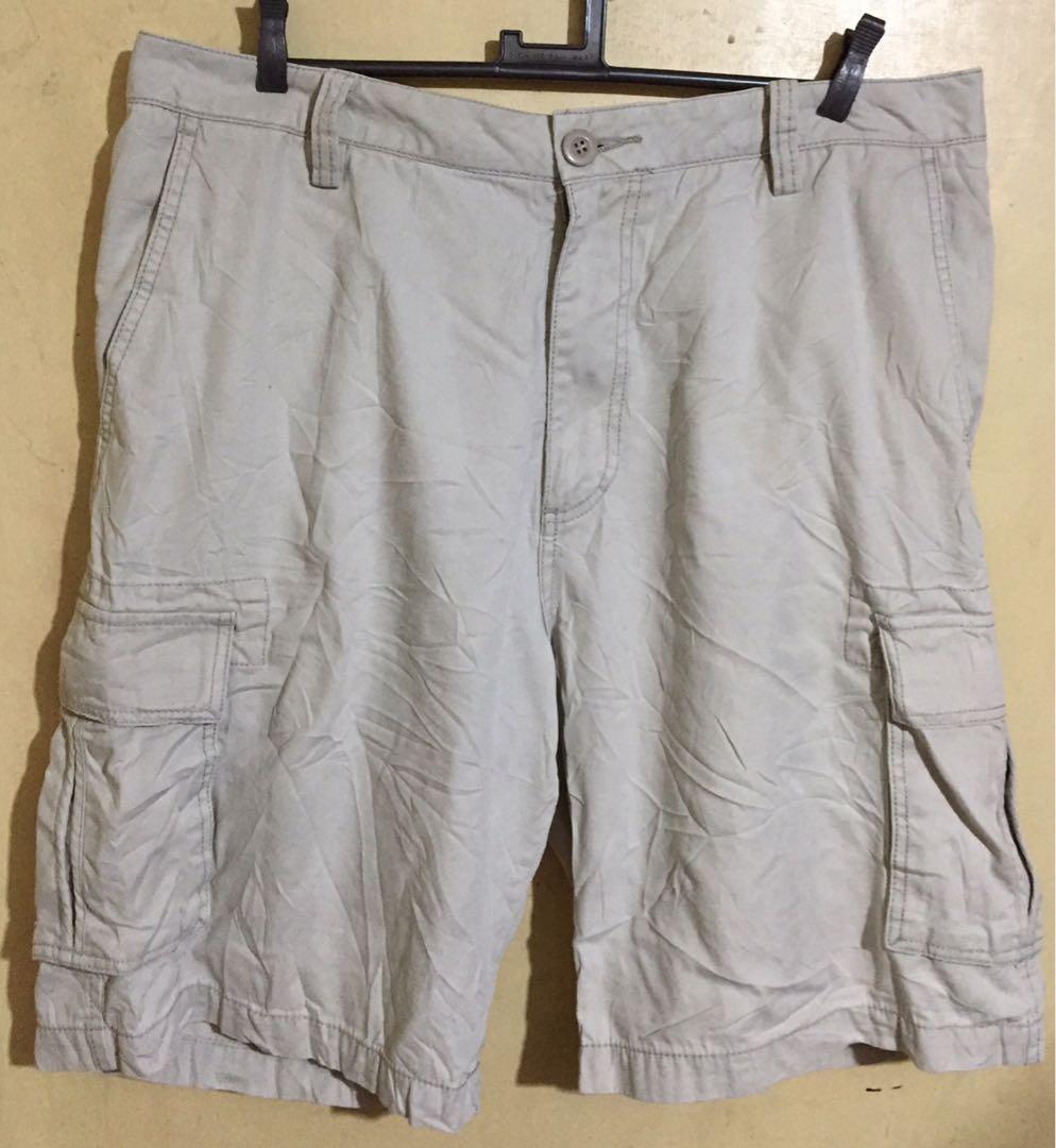 US DOCKERS CARGO SHORTS Men s Fashion Bottoms Shorts on Carousell