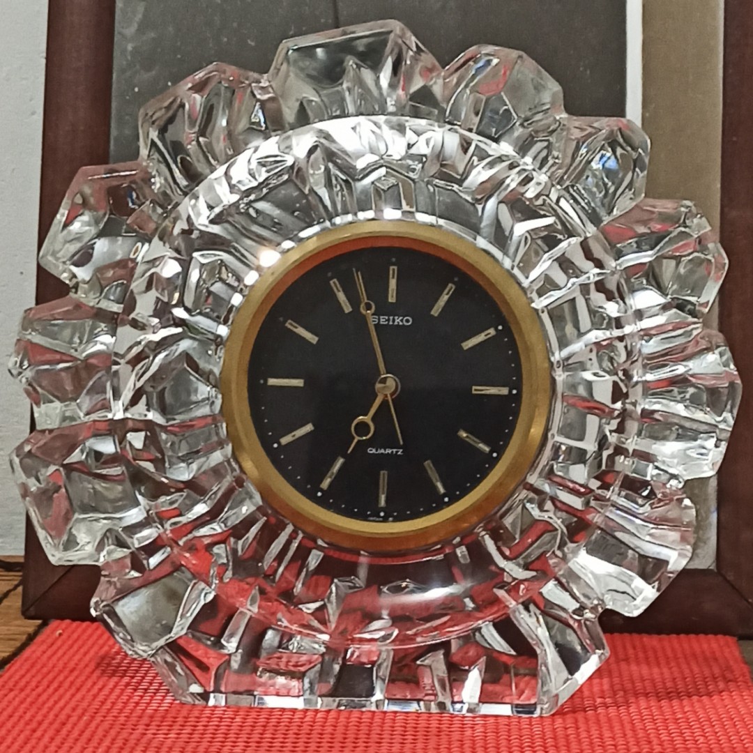 Vintage Seiko Crystal Table Clock, Women's Fashion, Jewelry & Organizers,  Precious Stones on Carousell