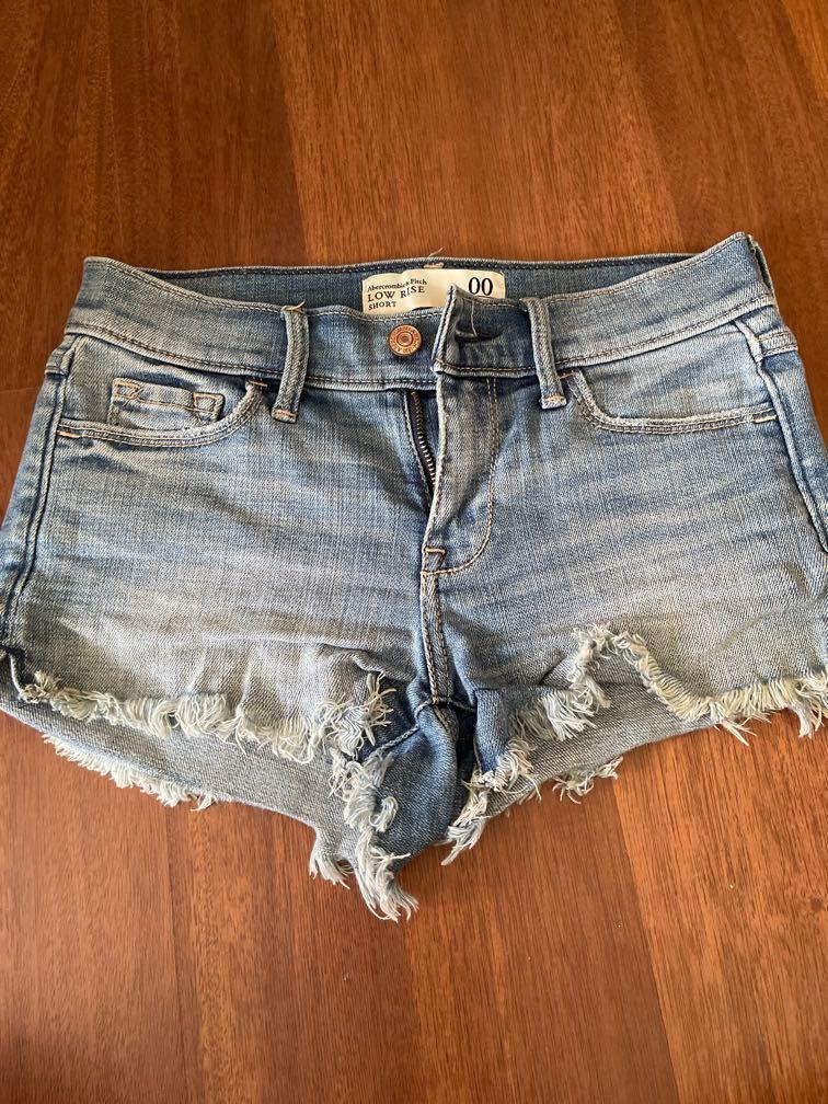 Abercrombie Low Rise Denim Shorts Size 
