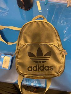 （分類：）位於 。 由 pistacheeos 提交（商品編號 1057858522，圖片 1）。簡介： 。