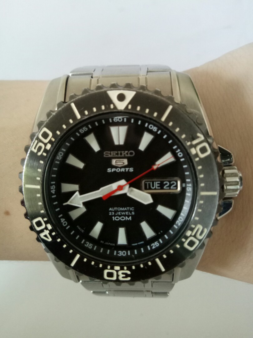 Auth Seiko 5 Sports 23 Jewels 100M Watch for Men's, Men's & Accessories, Watches on Carousell