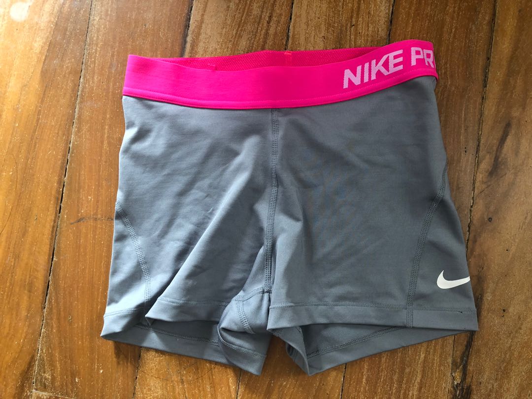 women's nike pro shorts size small