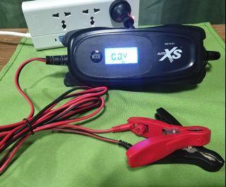 Auto XS 12V and 6V Intelligent Smart Car Motorcycle Battery Charger