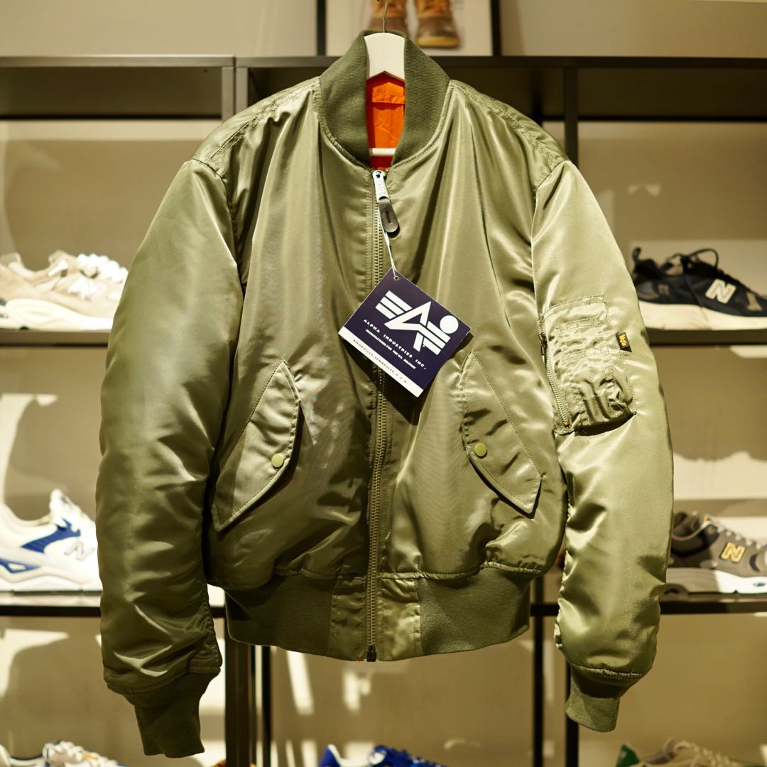Alpha Industries MA-1 Flight Jacket Made in USA - Sage Green, 男 