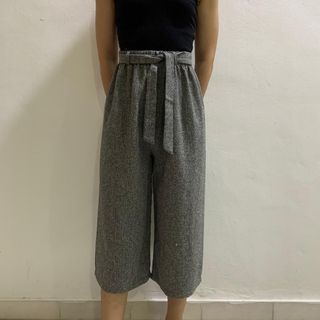 (Category: ) located in . Submitted by kondocloset (Listing ID 1057862598, Image 1). Description: .