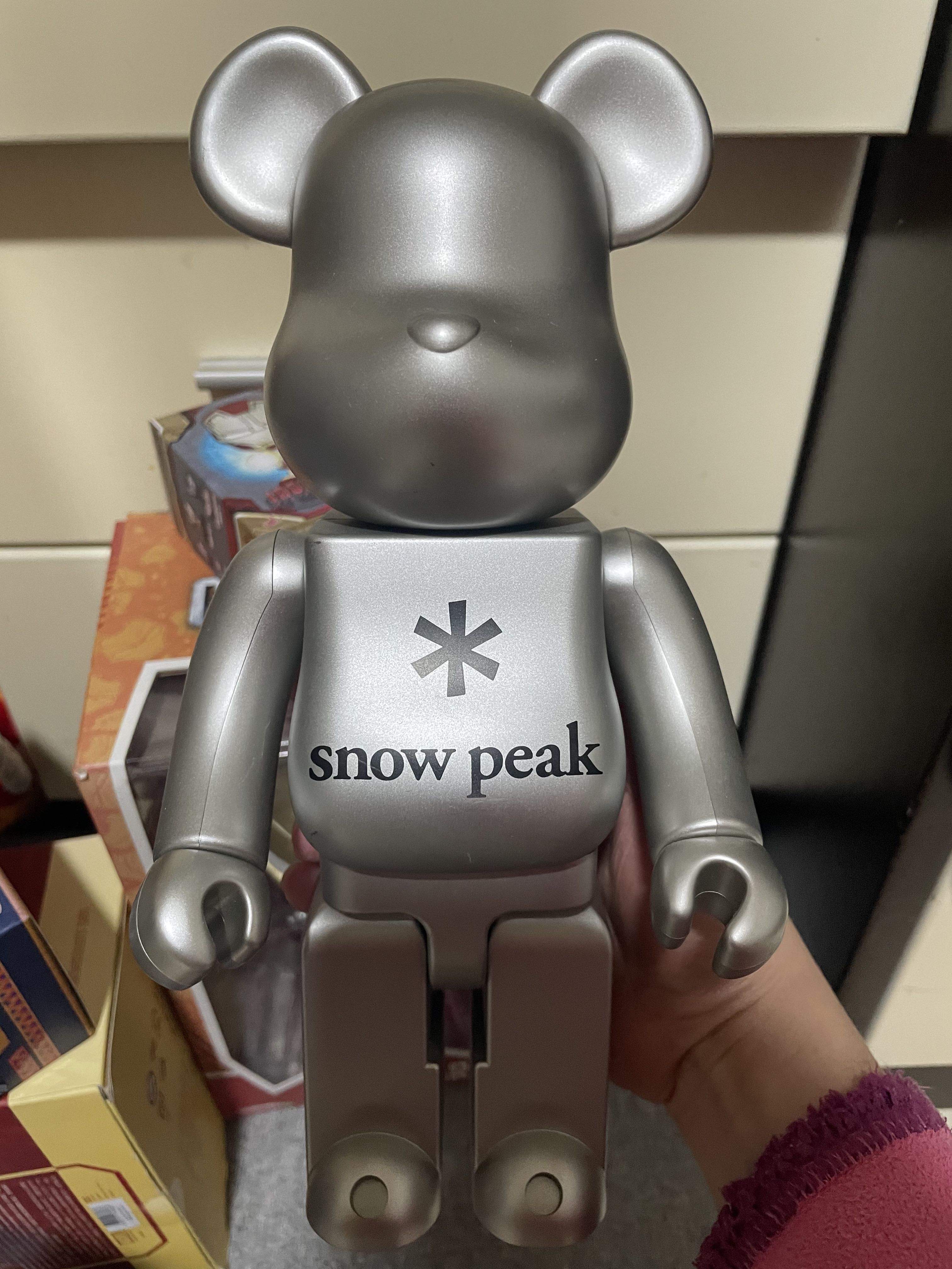 Bearbrick Snow Peak, 興趣及遊戲, 玩具& 遊戲類- Carousell