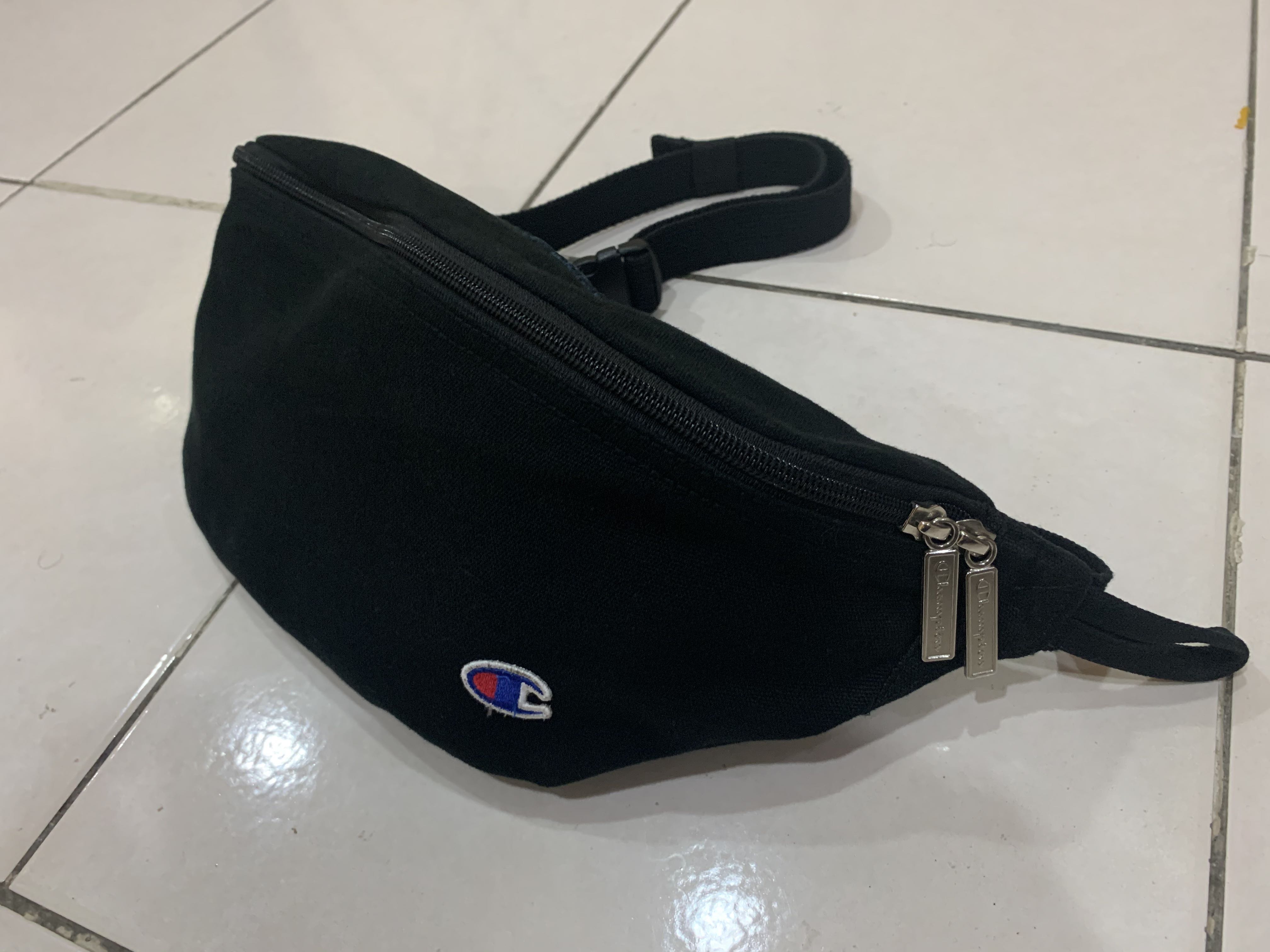 Champion waist pouch store