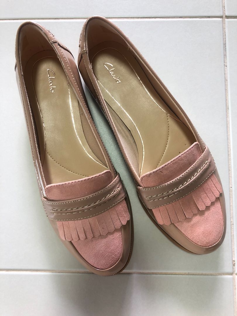 clarks silver flats
