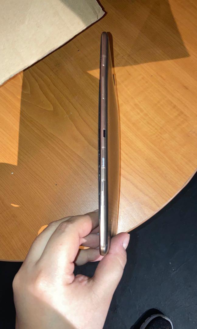 Faulty! Samsung Tablet (battery is bulging), Mobile Phones & Gadgets