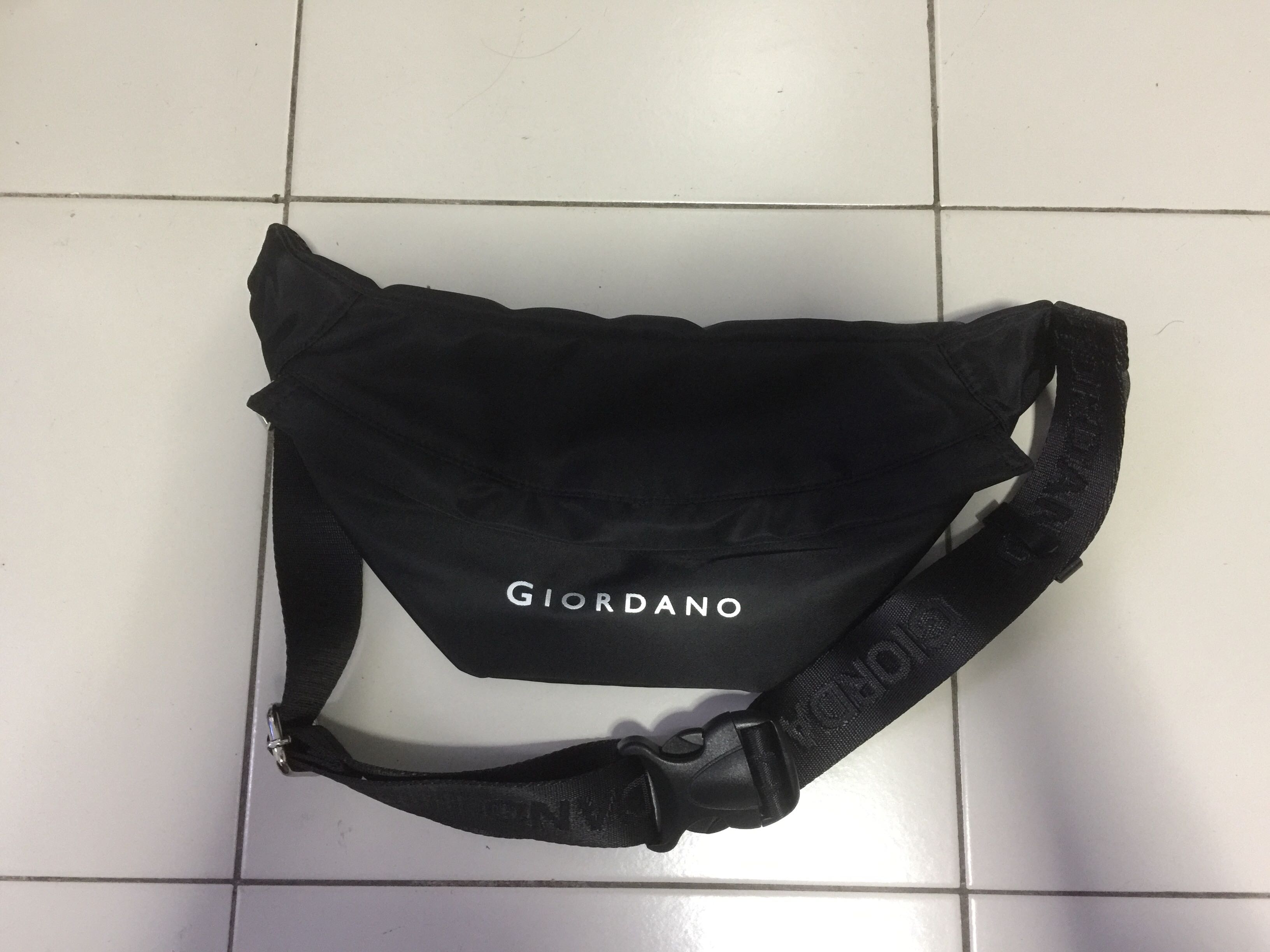 Giordano top sling bag