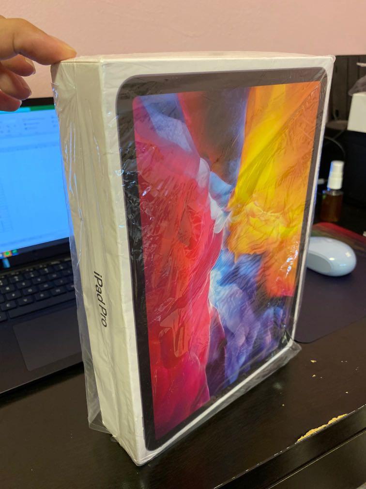 Ipad Pro 11 Inch 256gb Wifi With Applecare Mobile Phones Tablets Tablets On Carousell