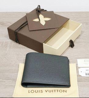 Louis Vuitton EPI LV MULTIPLE WALLET Noir/Blue Marine Folding Wallets M60662