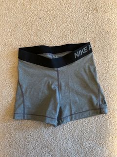 (Category: ) located in . Submitted by shopwithceee (Listing ID 1057947393, Image 1). Description: .