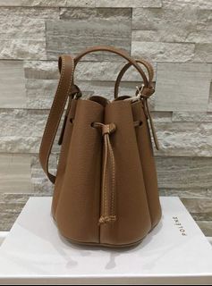 （分類：）位於 。 由 queen_b_reno 提交（商品編號 1057801290，圖片 1）。簡介： 。