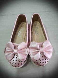 Pre-loved shoes from kiddy palace