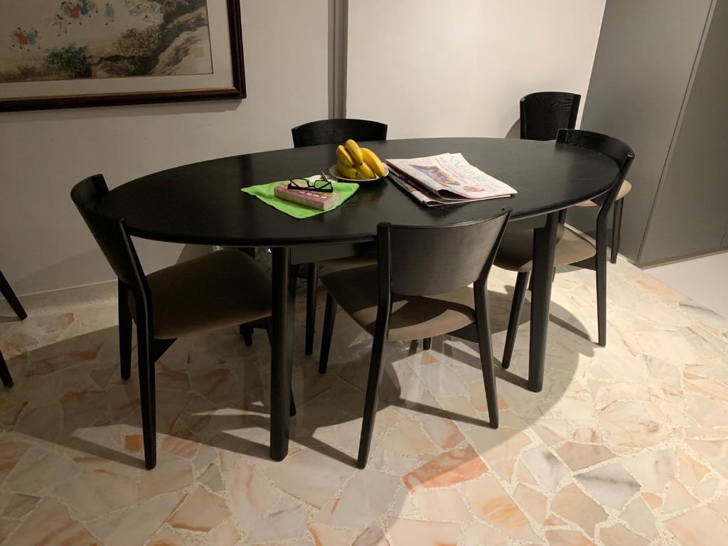 Black wood oval dining table deals