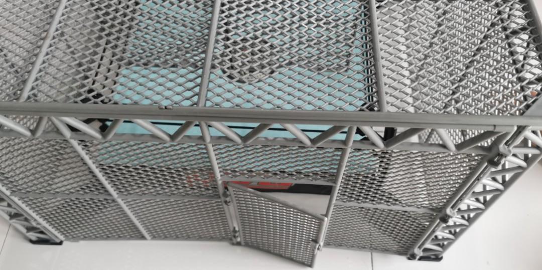 Wwe hell in a cell with wrestling ring set