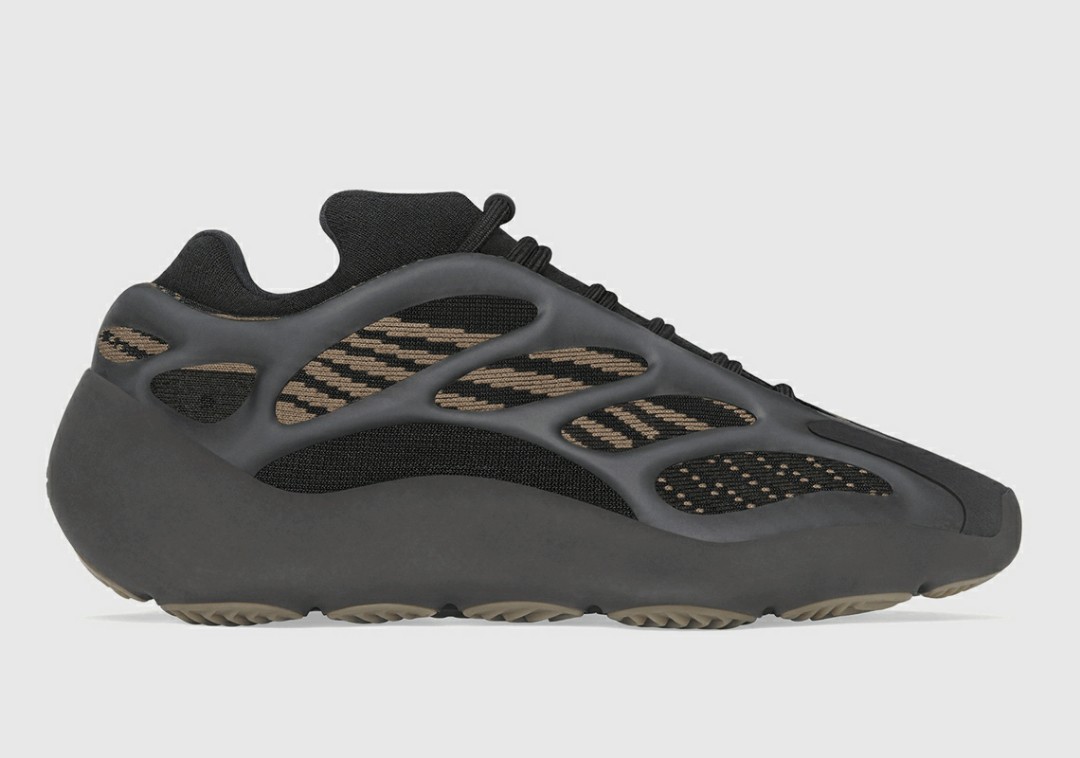 yeezy 700 grade school