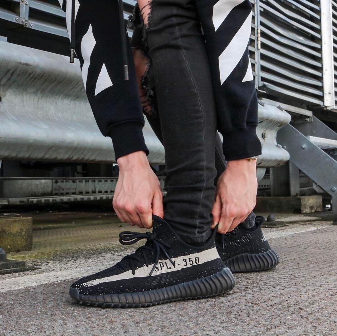 yeezy 350 oreo