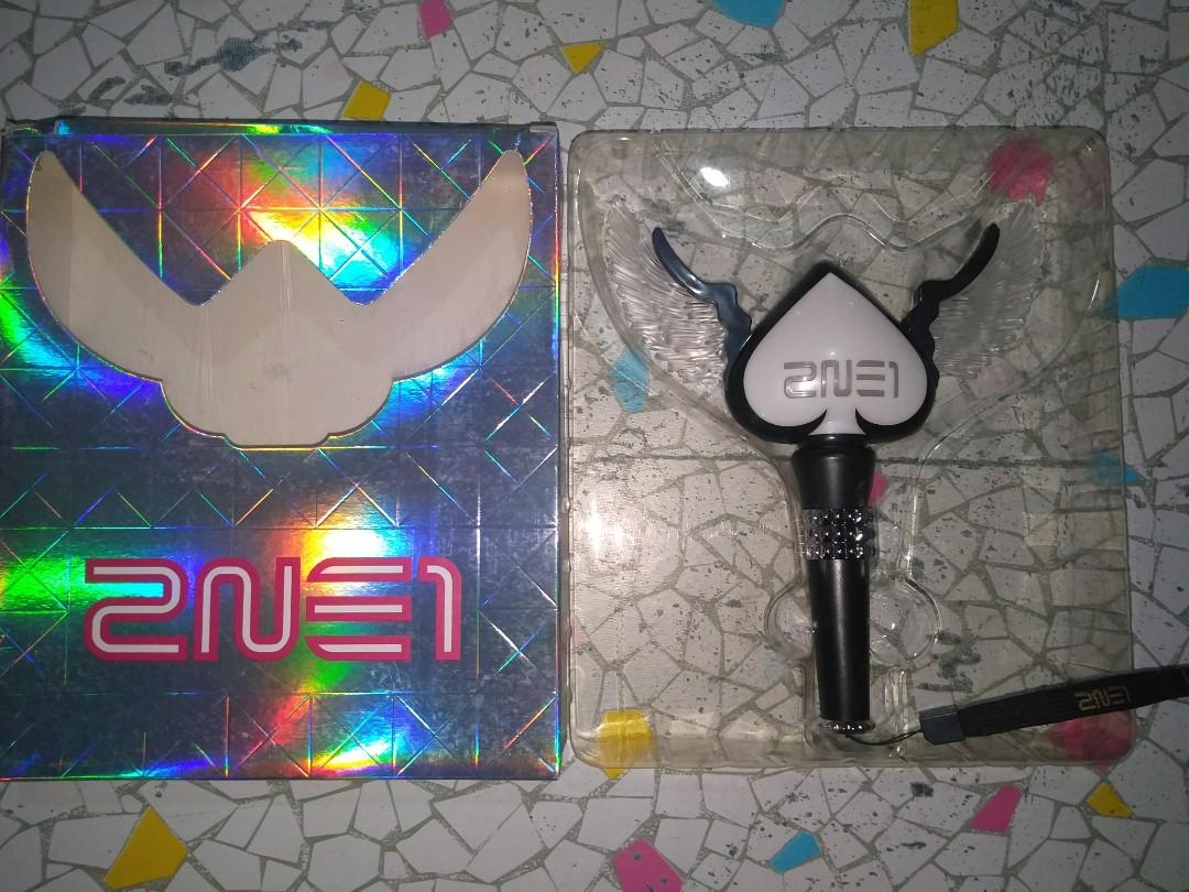 2Ne1 Lightstick Japanese Version 1 With Box, Hobbies & Toys, Memorabilia &  Collectibles, K-Wave On Carousell