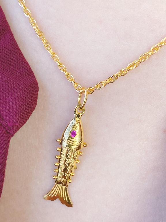 916 22K Gold Fish Pendant