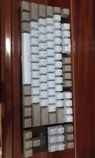 （分類：）位於 。 由 bentongbt 提交（商品編號 1058105355，圖片 1）。簡介： 。