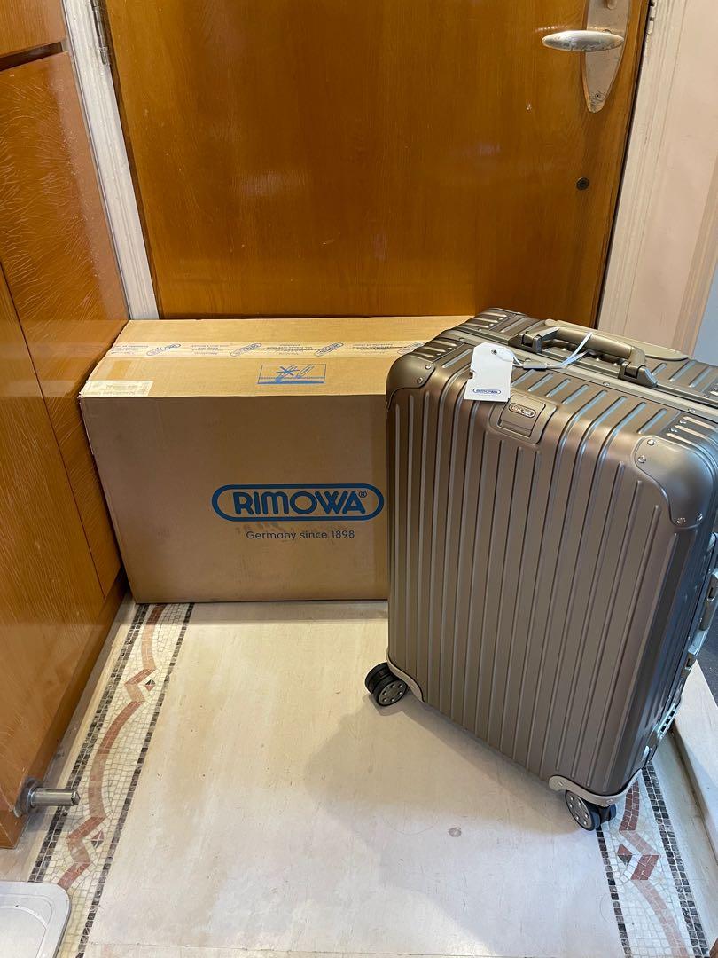Rimowa topas cheap titanium 26