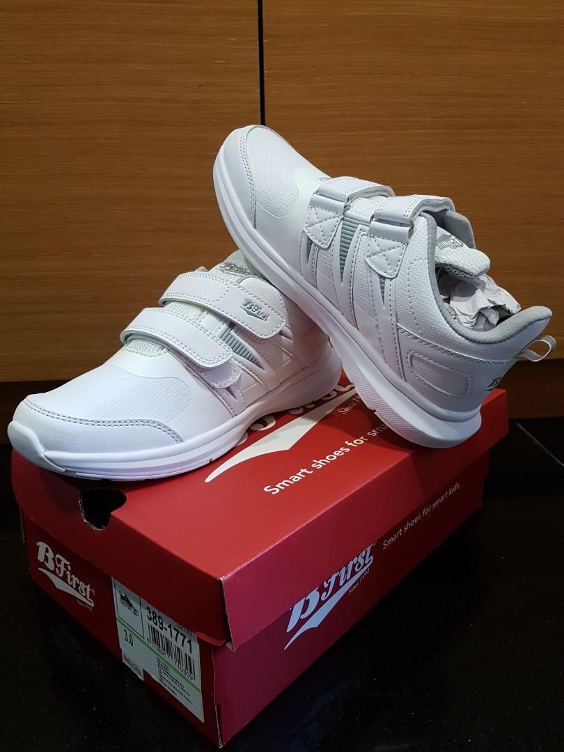 School shoes size 3.5 Clearance
