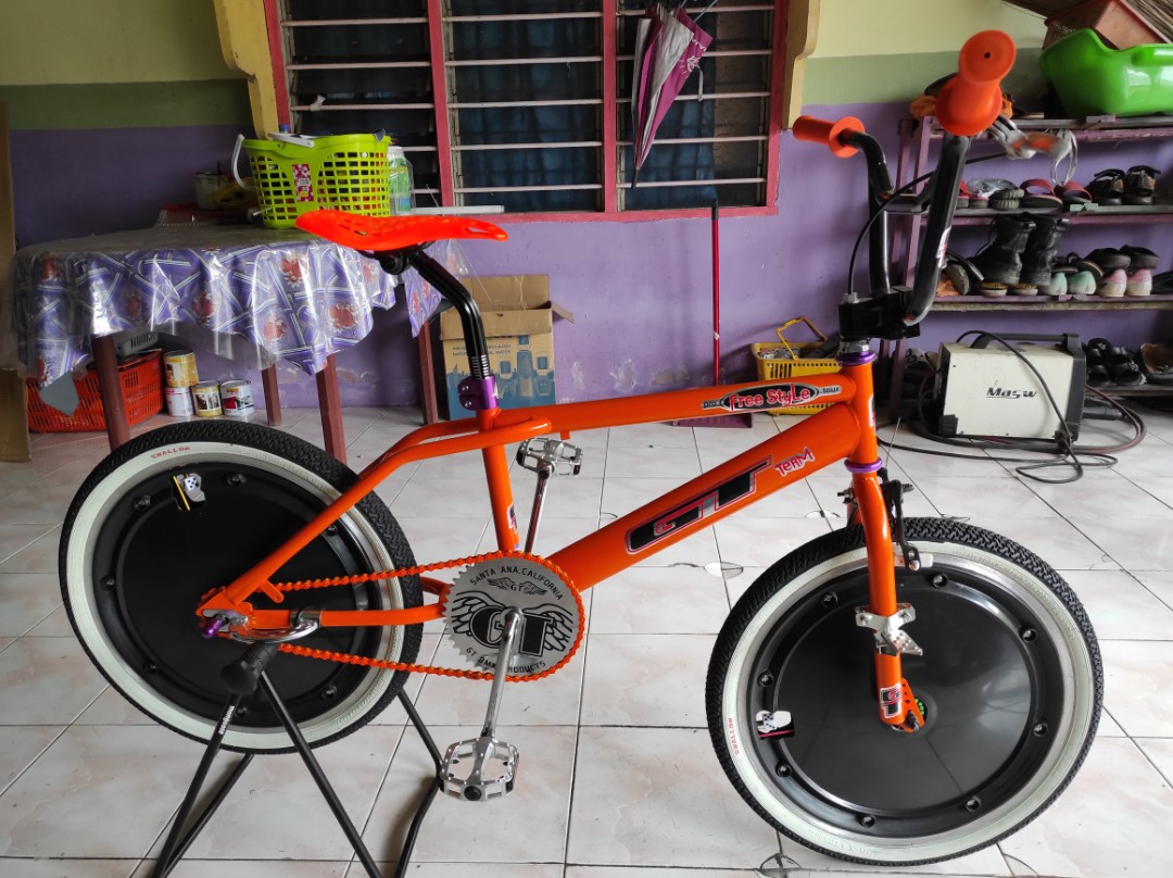 gt custom bmx