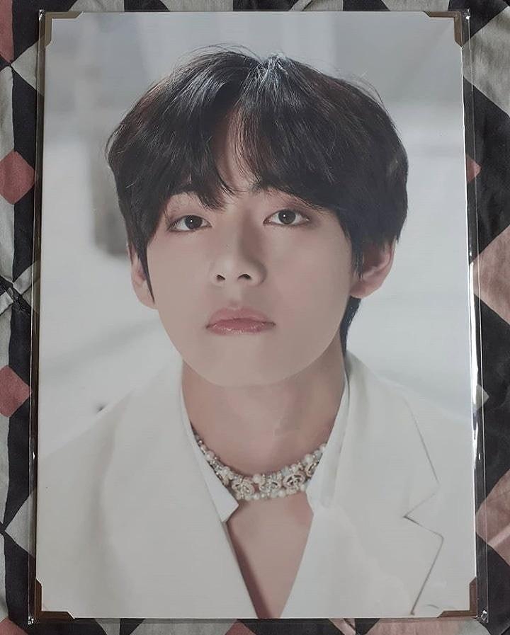 Bts V Premium Photo 韓流 Carousell