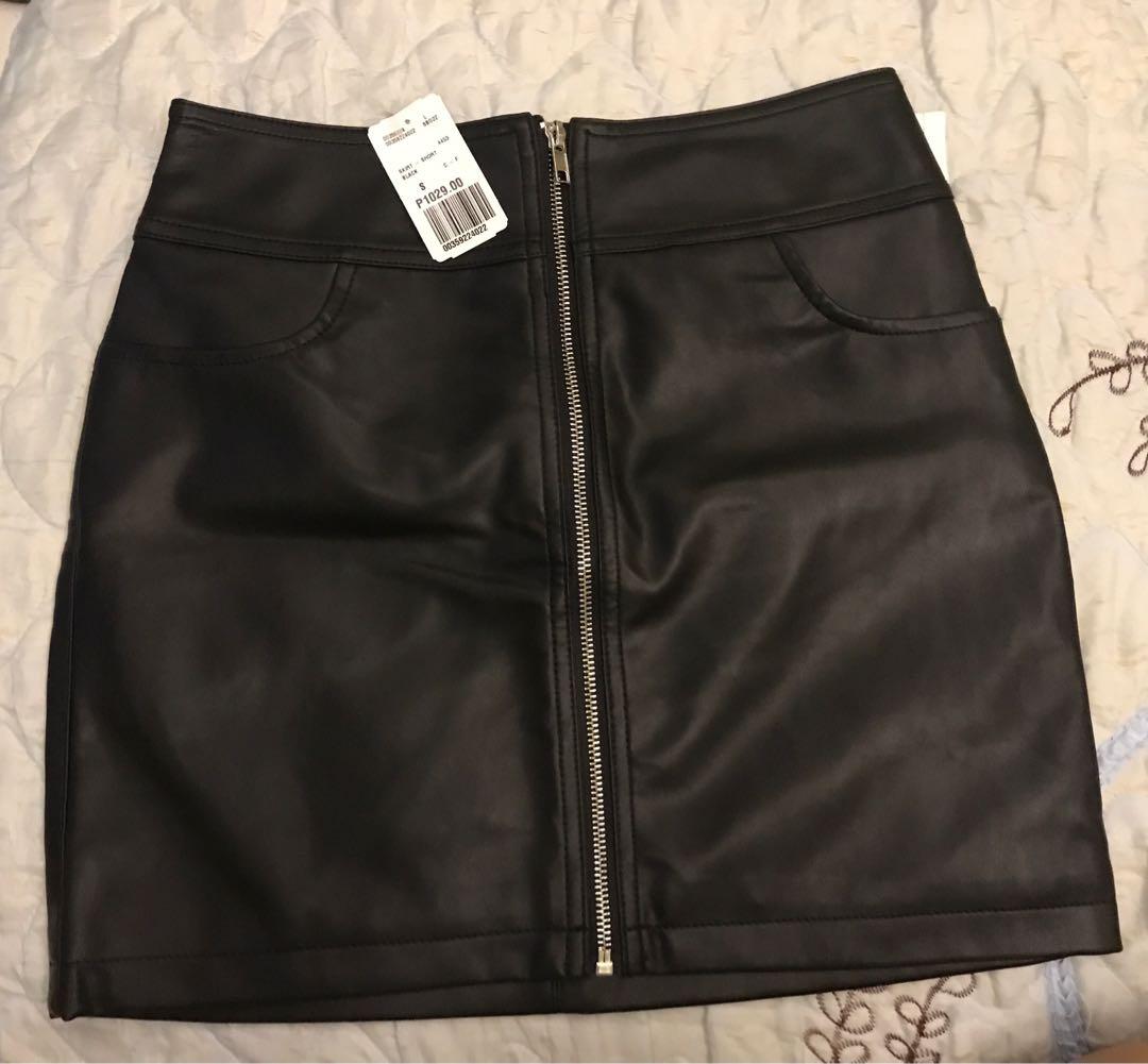 Forever 21 clearance black leather skirt