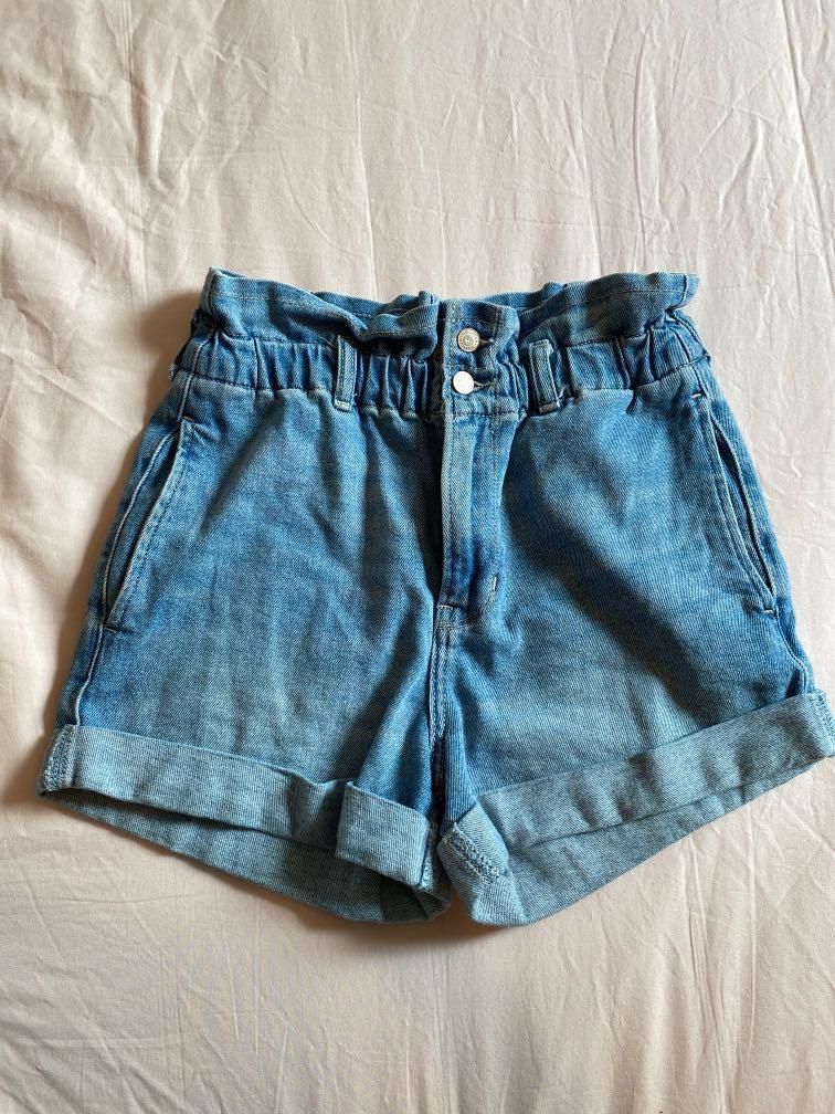 HOLLISTER Ultra High Rise Mom Shorts