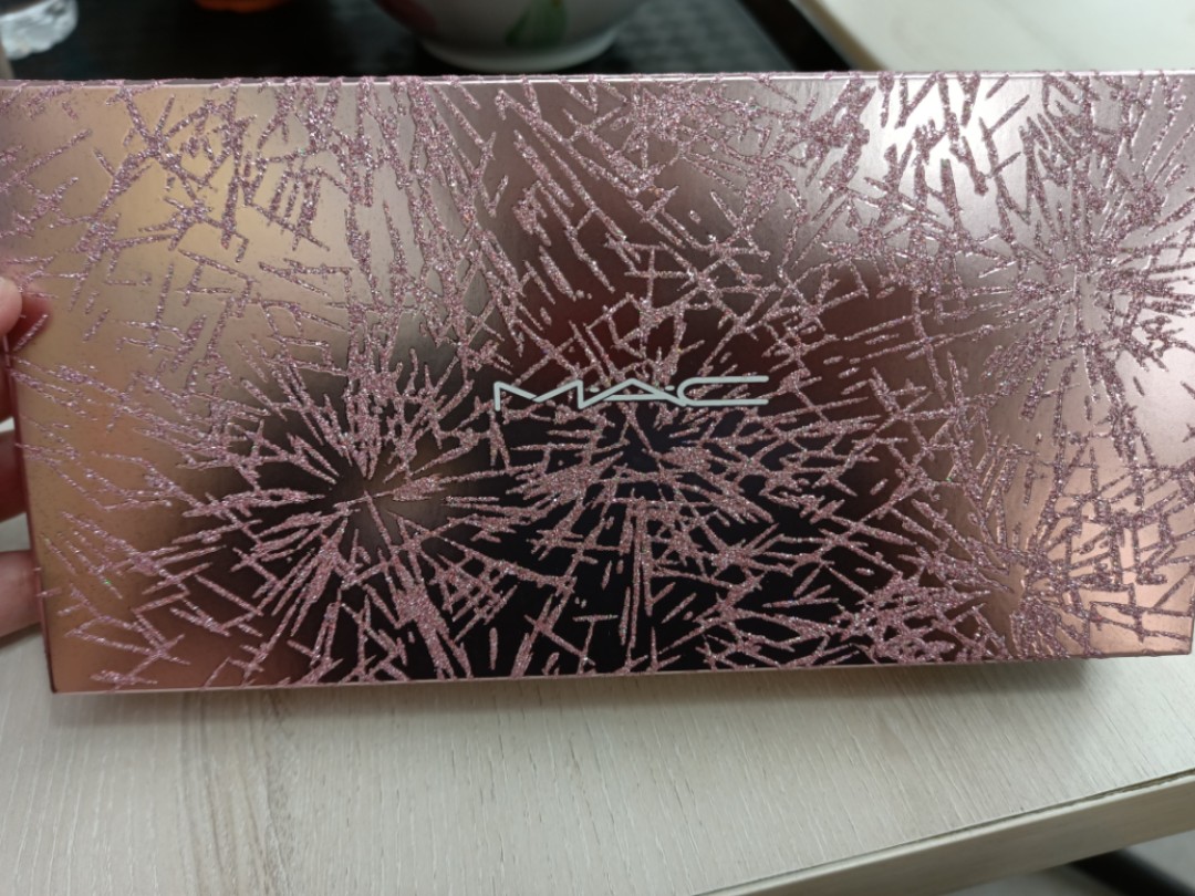 showstopper powder kiss