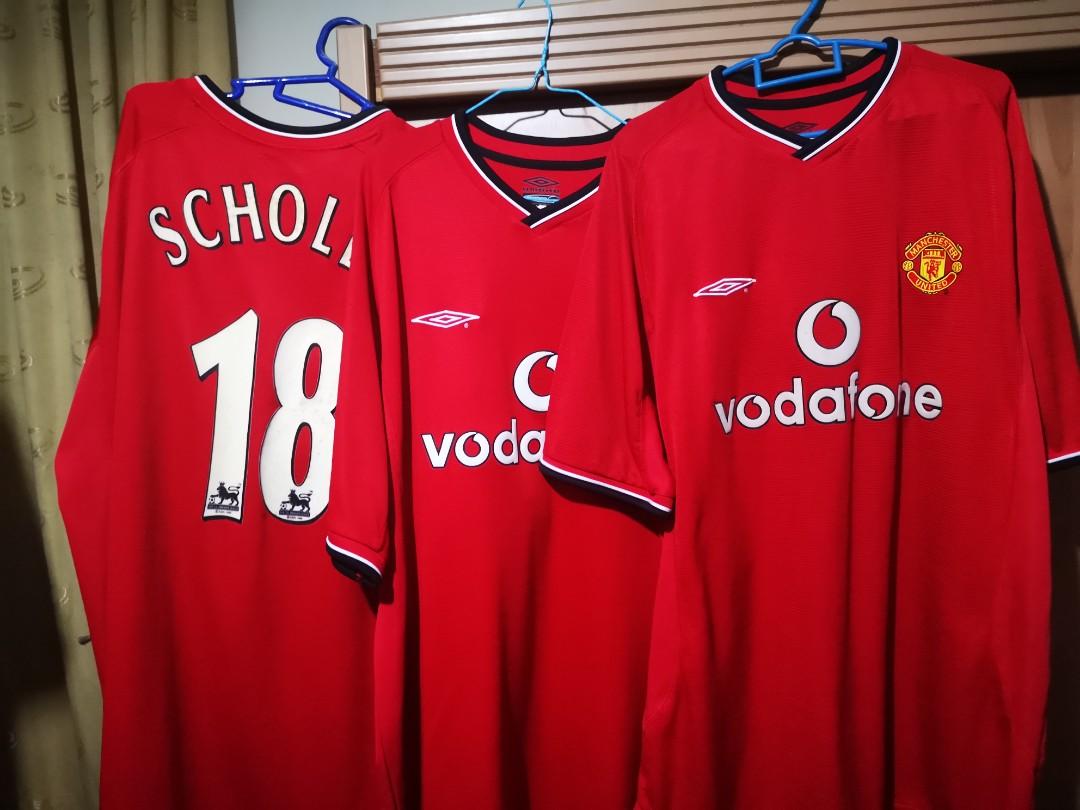 Manchester United 2000 01 kit