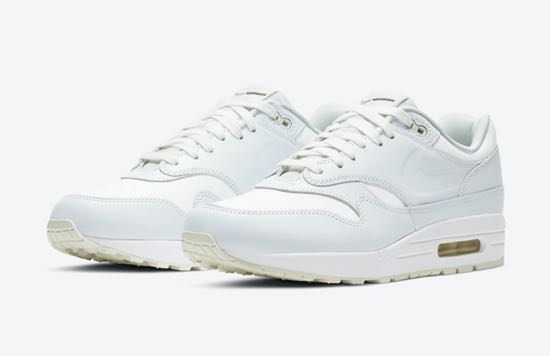 nike air max 1 summit white