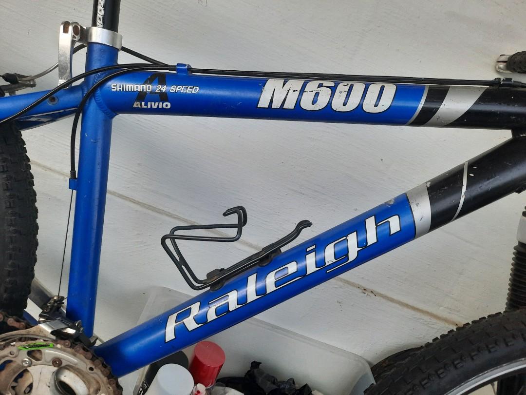 Raleigh m600 on sale mountain bike