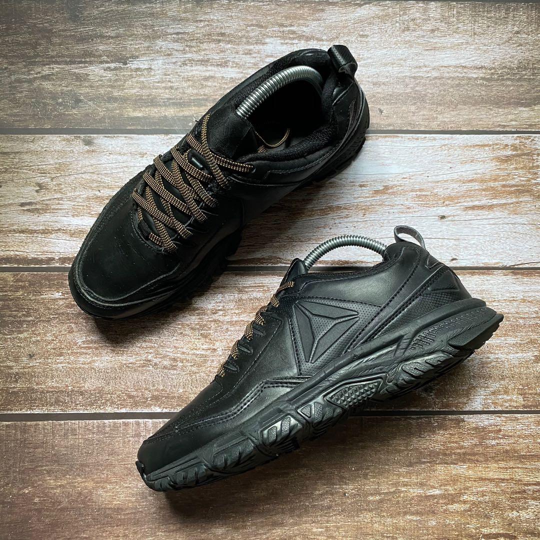 Triple black reebok sales