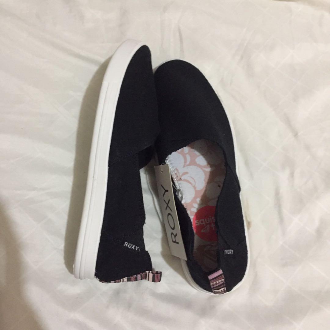 roxy black slip ons