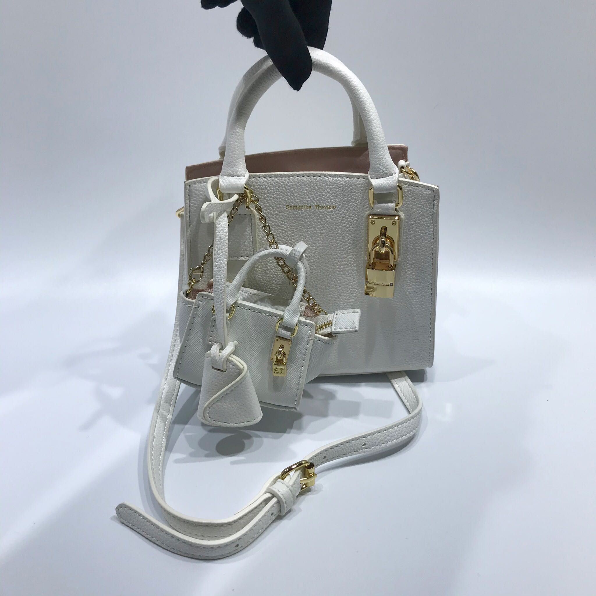 Samantha thavasa hotsell white bag
