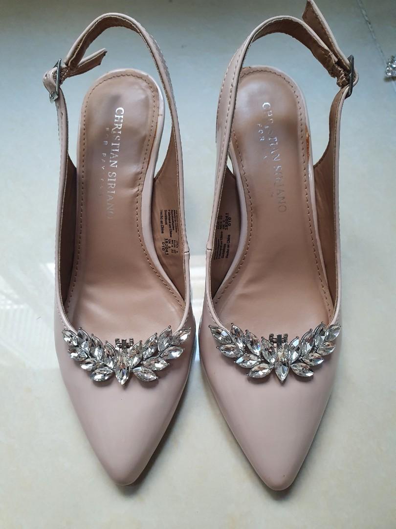 Shoe clip rhinestone crystal silver wings pair (Category: Sneakers) located in Taguig. Submitted by arkfinder (Listing ID 1057993046, Image 1). Description: - instantly add glamour to your shoes by clipping this on - New; bought for wedding shoes but decided to use another one - bought for 200 pesos per piece, selling for 199 a pair - size: 6.5x2.3cm(2.56x0.91in) - shoes in picture not included.