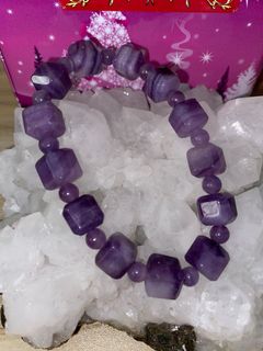 (Category: ) located in . Submitted by summerspreesale (Listing ID 1057970248, Image 1). Description: .