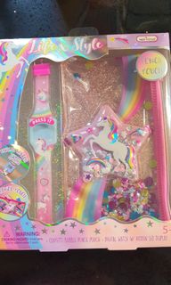 (Category: ) located in . Submitted by putriayuniwardrobe (Listing ID 1058124107, Image 1). Description: .