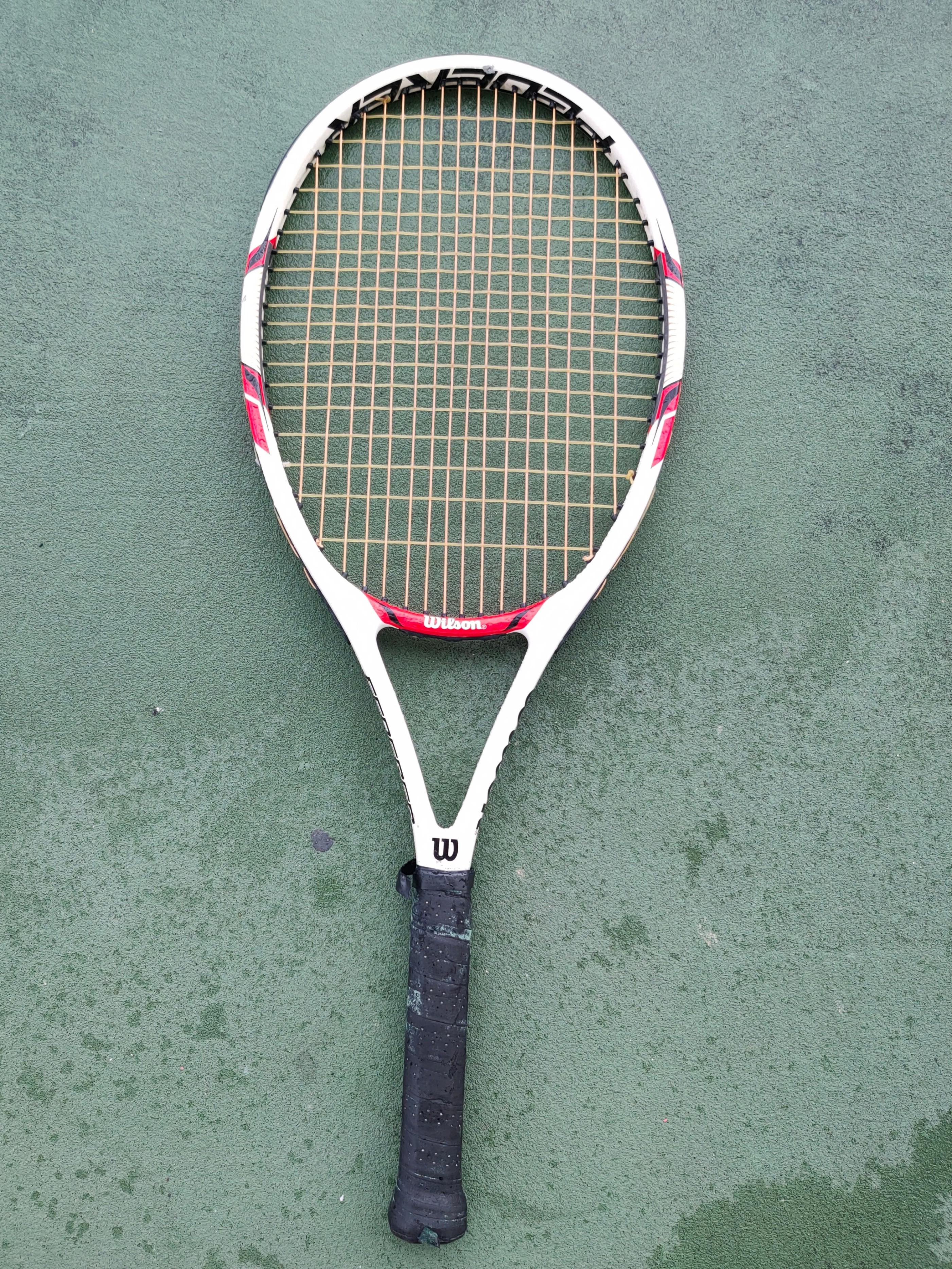 Wilson Wilson Federer 100 Tennis Racket, Sports Sports & Racket & Ball Sports Carousell
