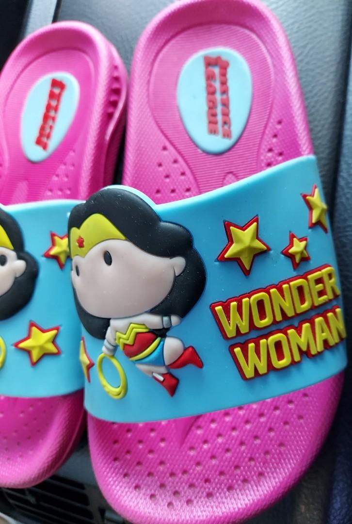 Wonder cheap woman slippers