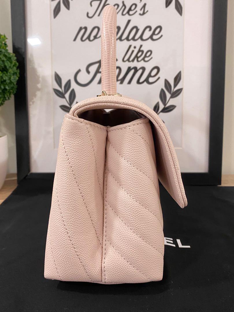 🦄 Chanel 20A Nude Pink Chevron Mini Coco Handle (Super Rare!), Luxury, Bags  & Wallets on Carousell