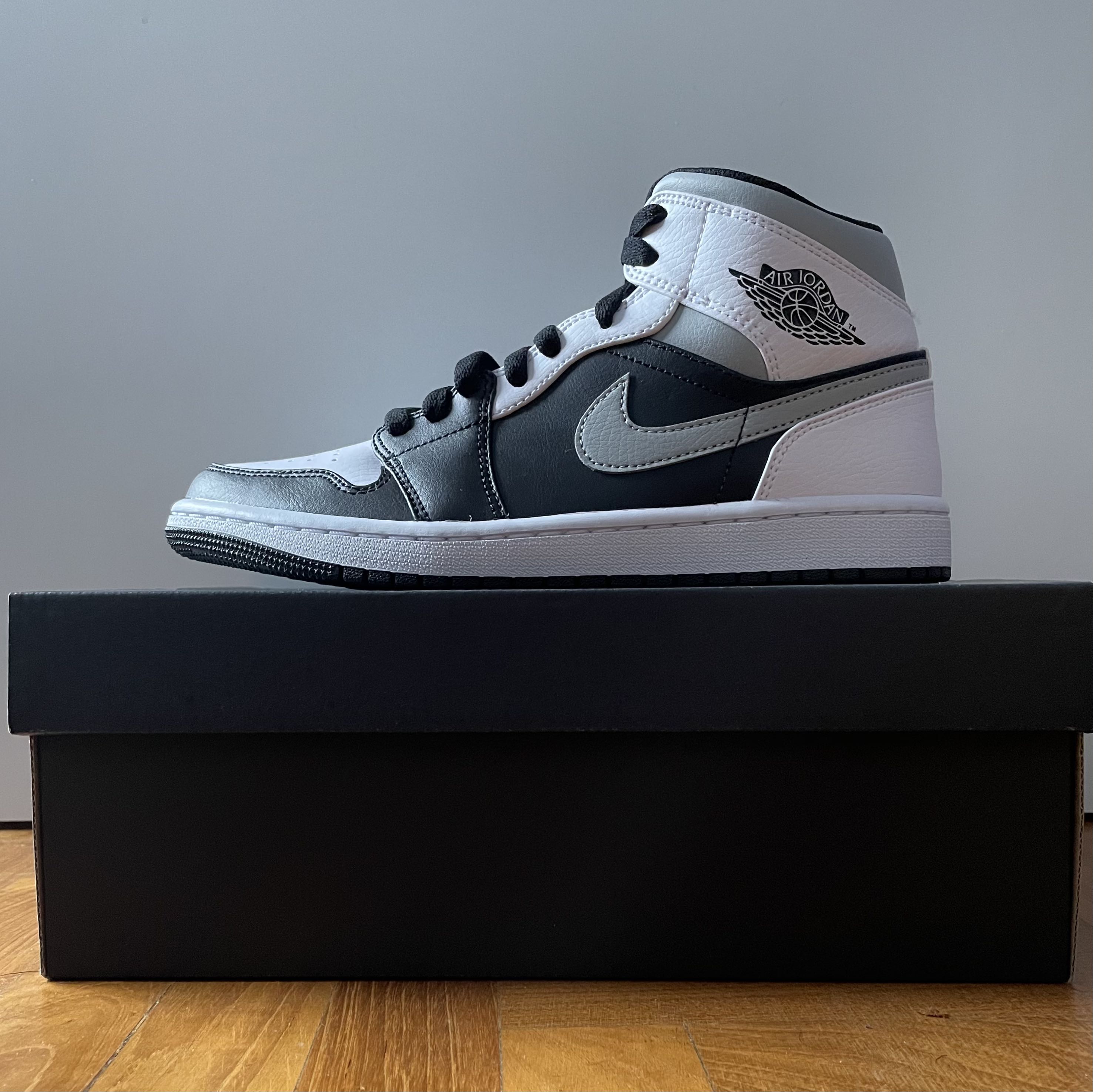 aj1 shadow mid