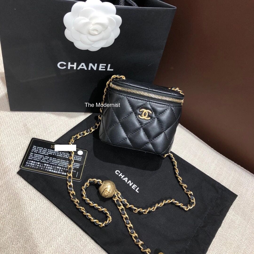 Chanel Classic Mini Vanity With CC Chain Light Beige Caviar Gold