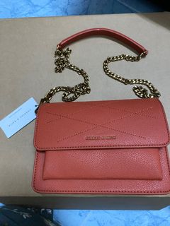 (Category: ) located in . Submitted by preloved.murahjer (Listing ID 1058216340, Image 1). Description: .
